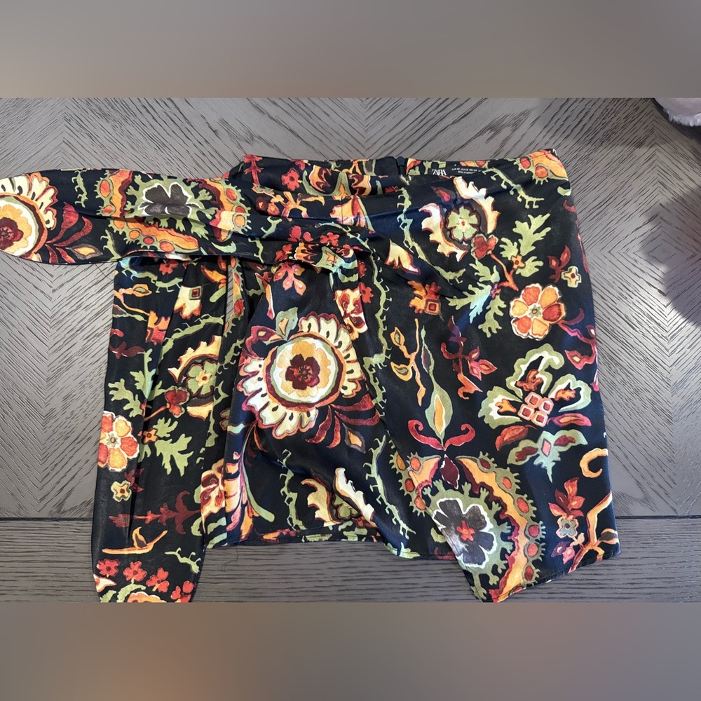 Zara Black Floral Mini Skirt